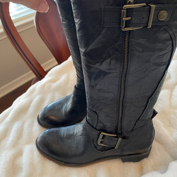 boots - Picture 5 of 5